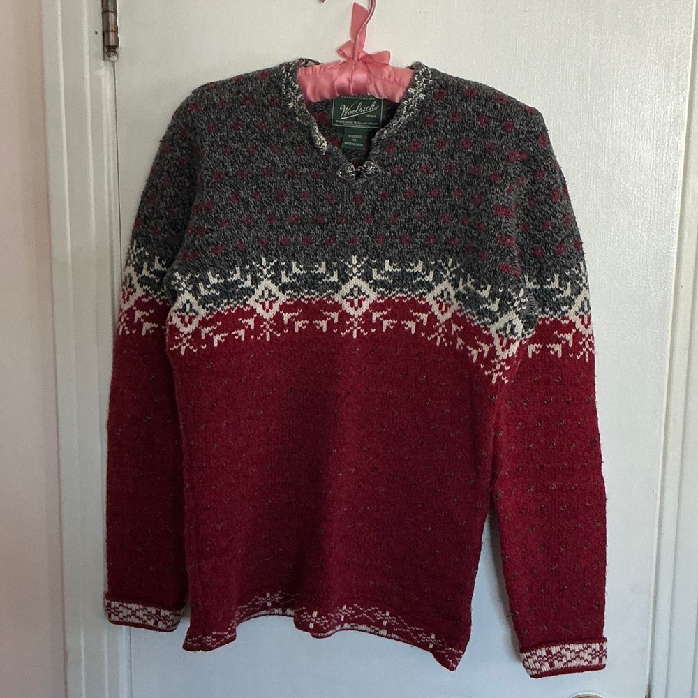 Woolrich Women’s Lambswool Blend Pullover Sweater in Red and Gray XS Snowflakes